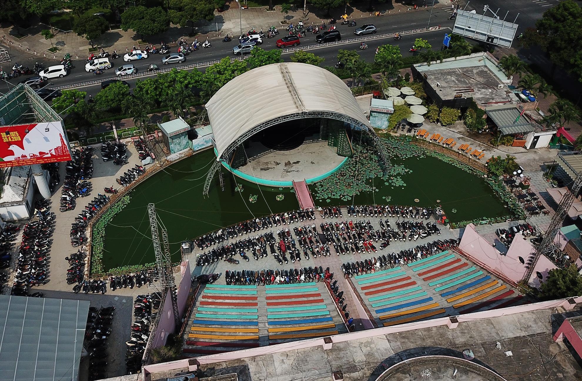 TP.HCM dong y duy tri bai gui xe tai cong vien 23/9 hinh anh