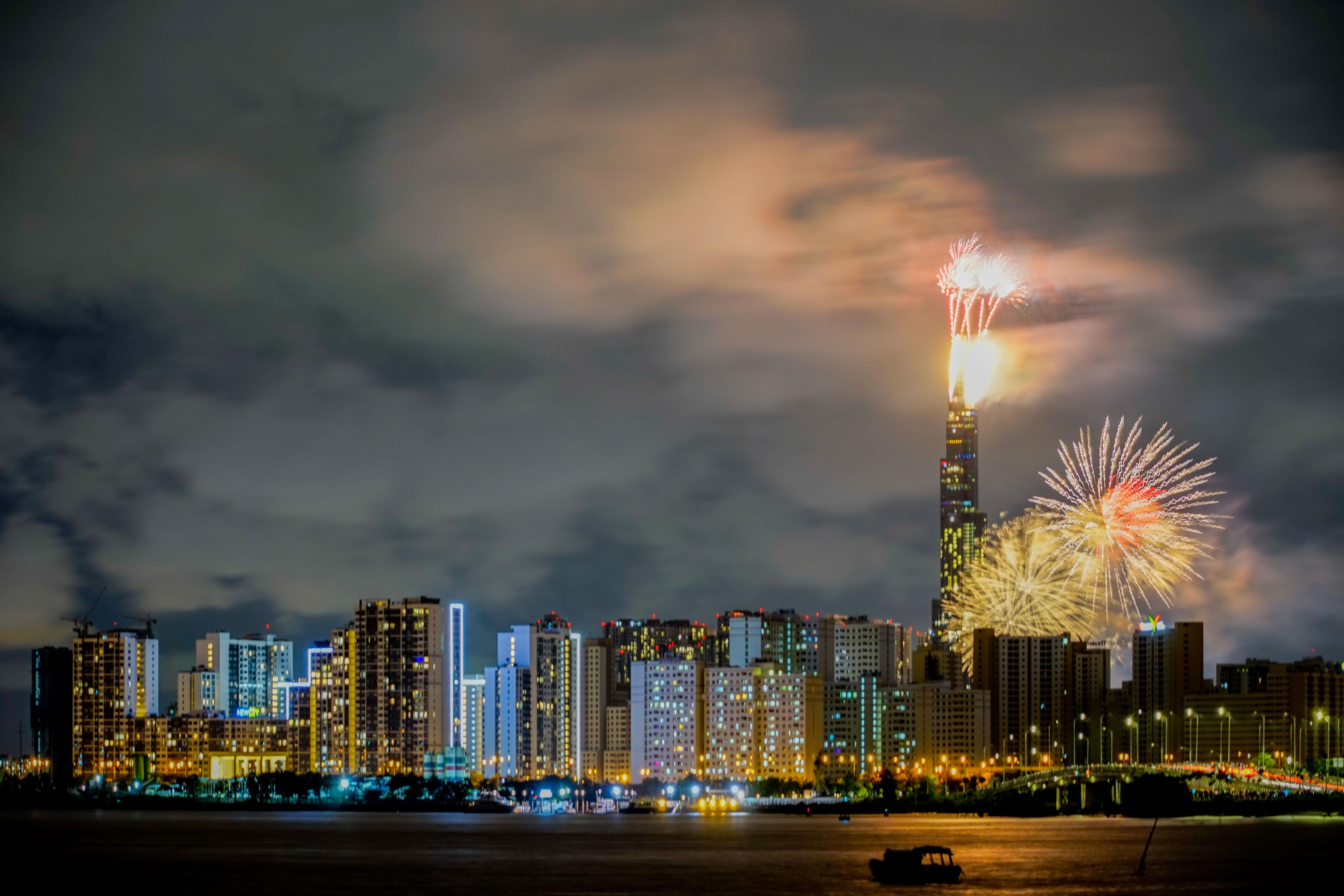 Pháo hoa tại landmark 81 ảnh 1 Phao hoa tai landmark 81 anh 1