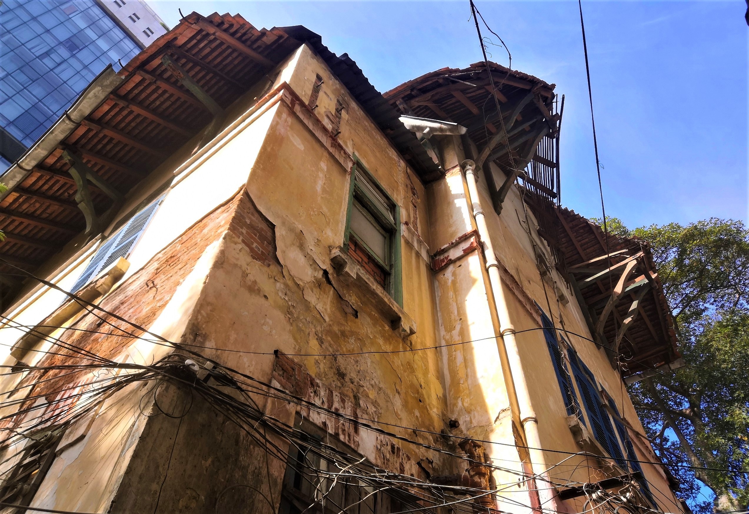 Quan 1 rut lai danh sach biet thu khong can bao ton hinh anh