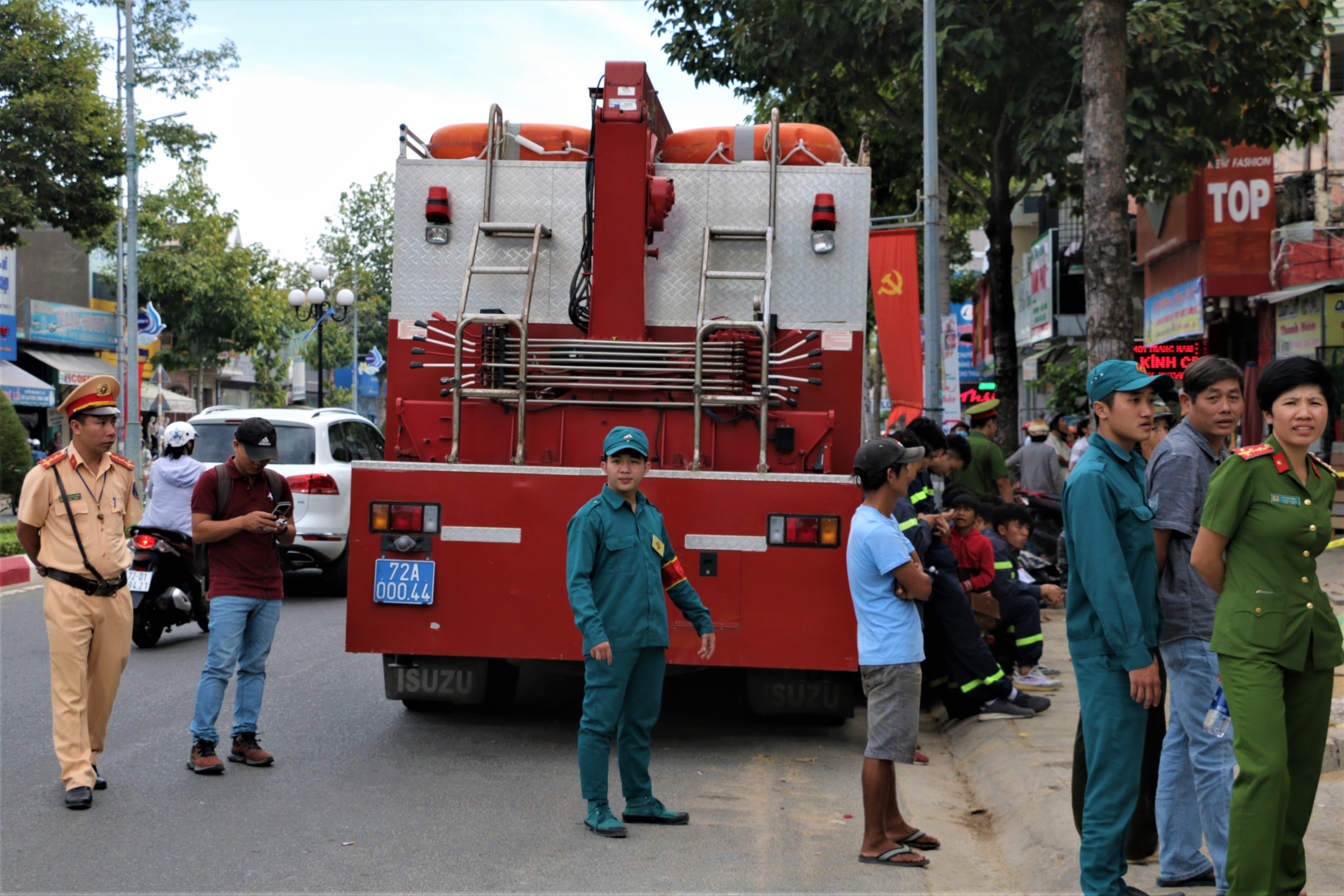 Sap vu truong King Night Club anh 9