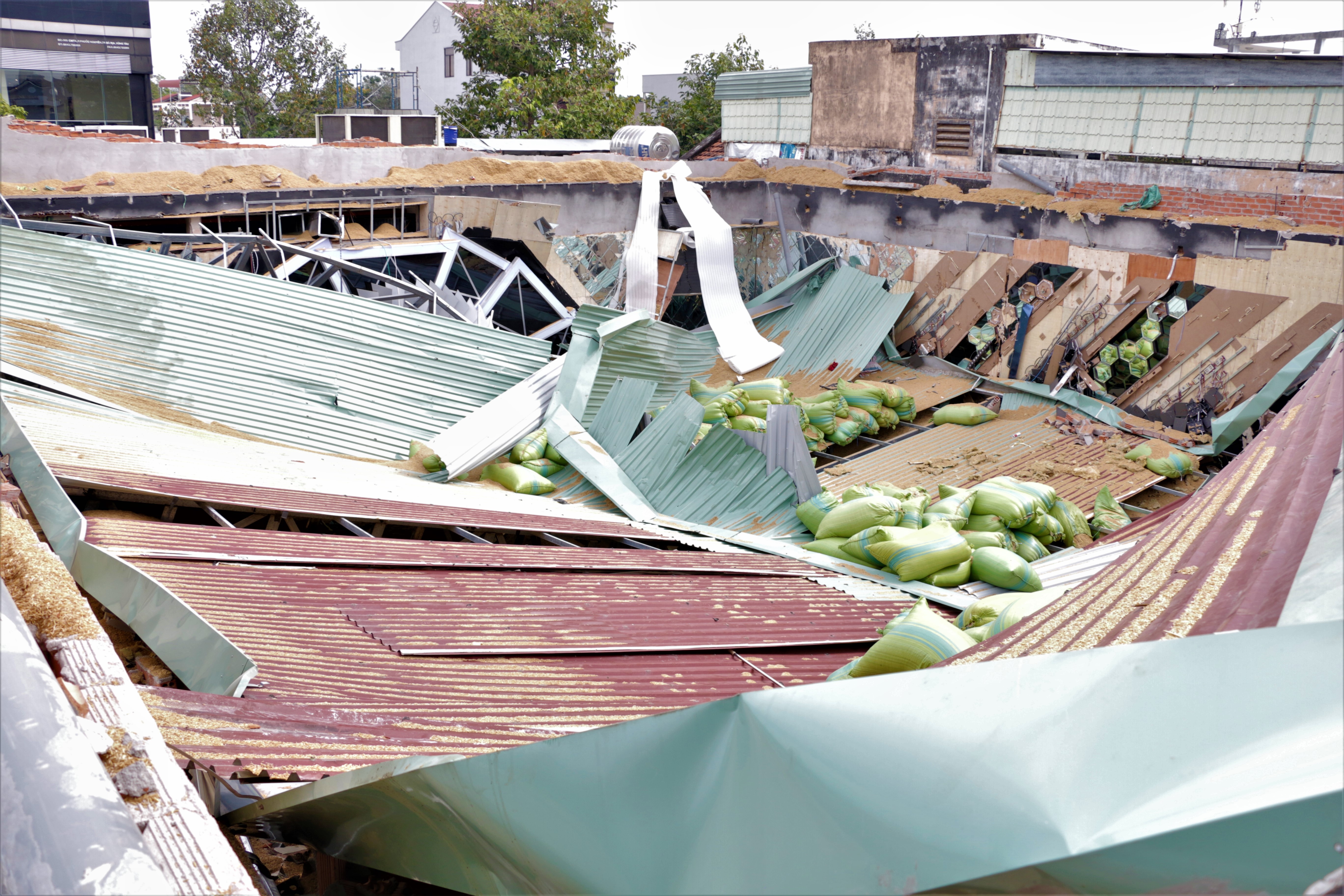 Toan canh vu truong King Night Club do sap khien 1 nguoi tu vong hinh anh