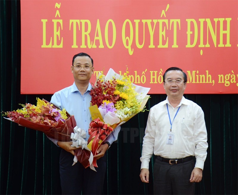 Nhan su van phong Thanh uy TP.HCM anh 1