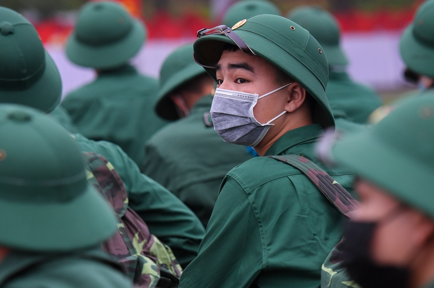 Lo ngai dich virus corona, le giao quan tai TP.HCM chi keo dai 25 phut hinh anh