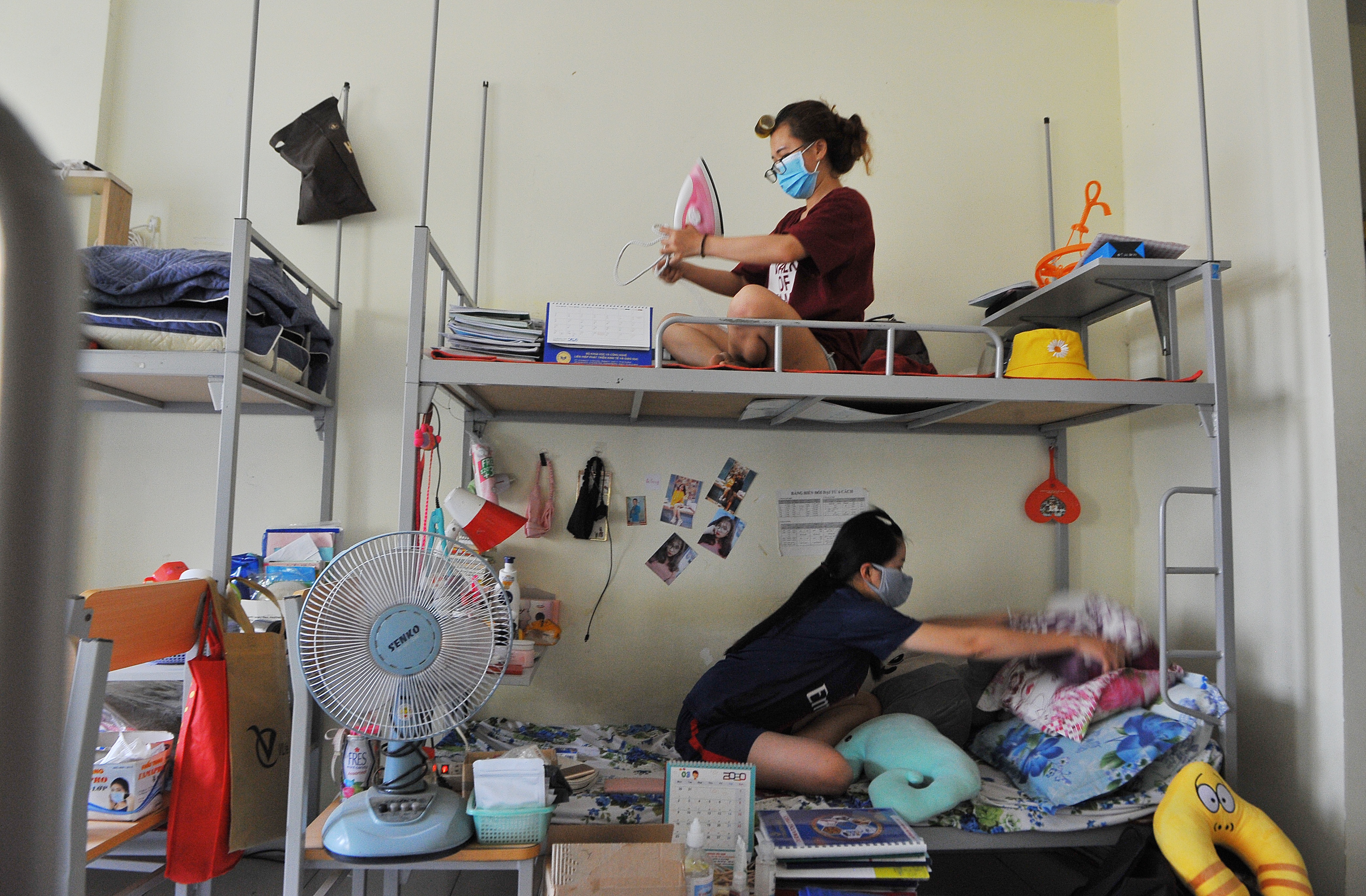 Khu cach ly KTX dai hoc quoc gia anh 1