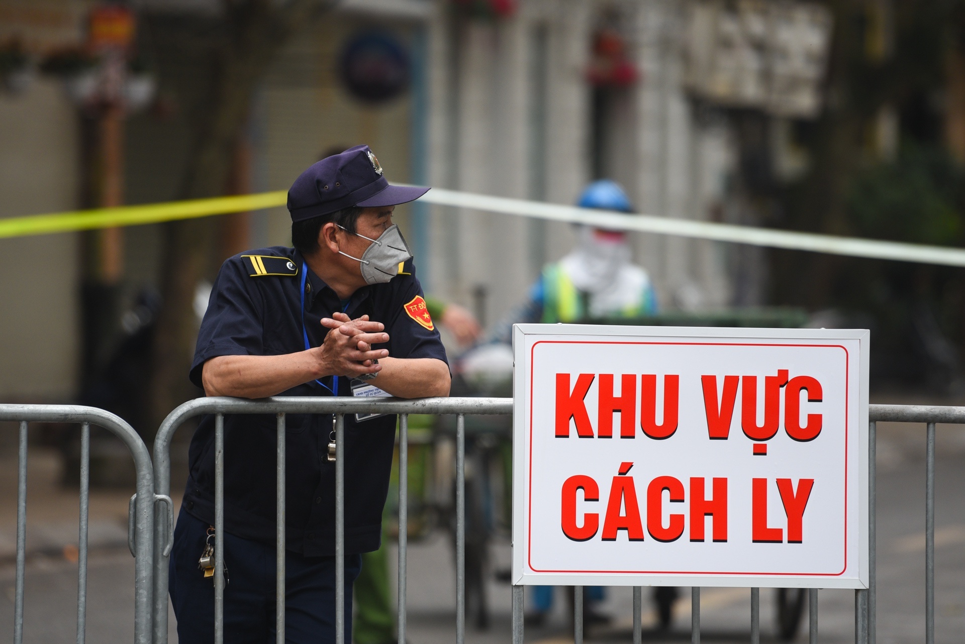 Bo Y te kien nghi keo dai thoi gian cach ly toan xa hoi hinh anh