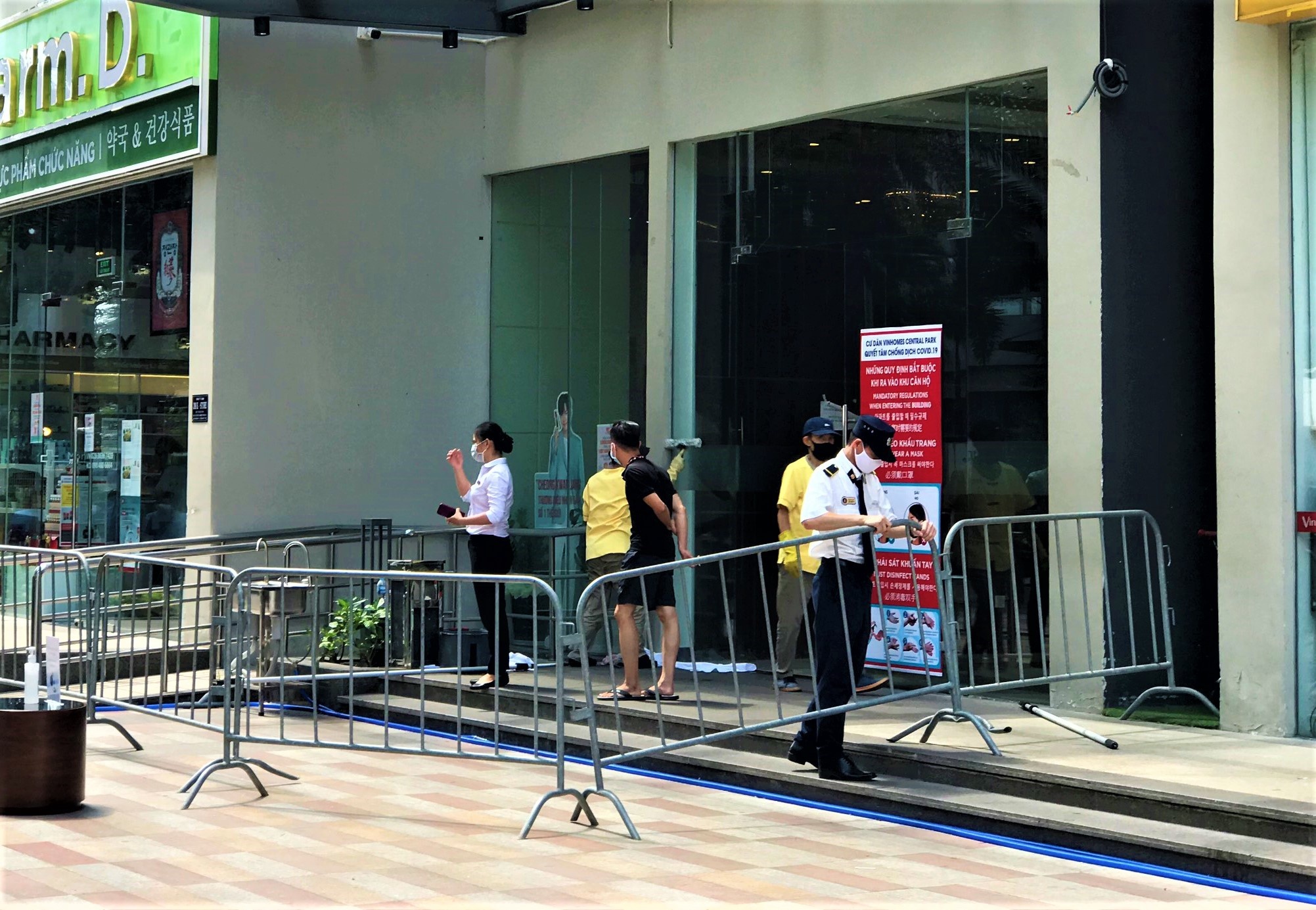 Phong toa chung cu vi Covid19 anh 1