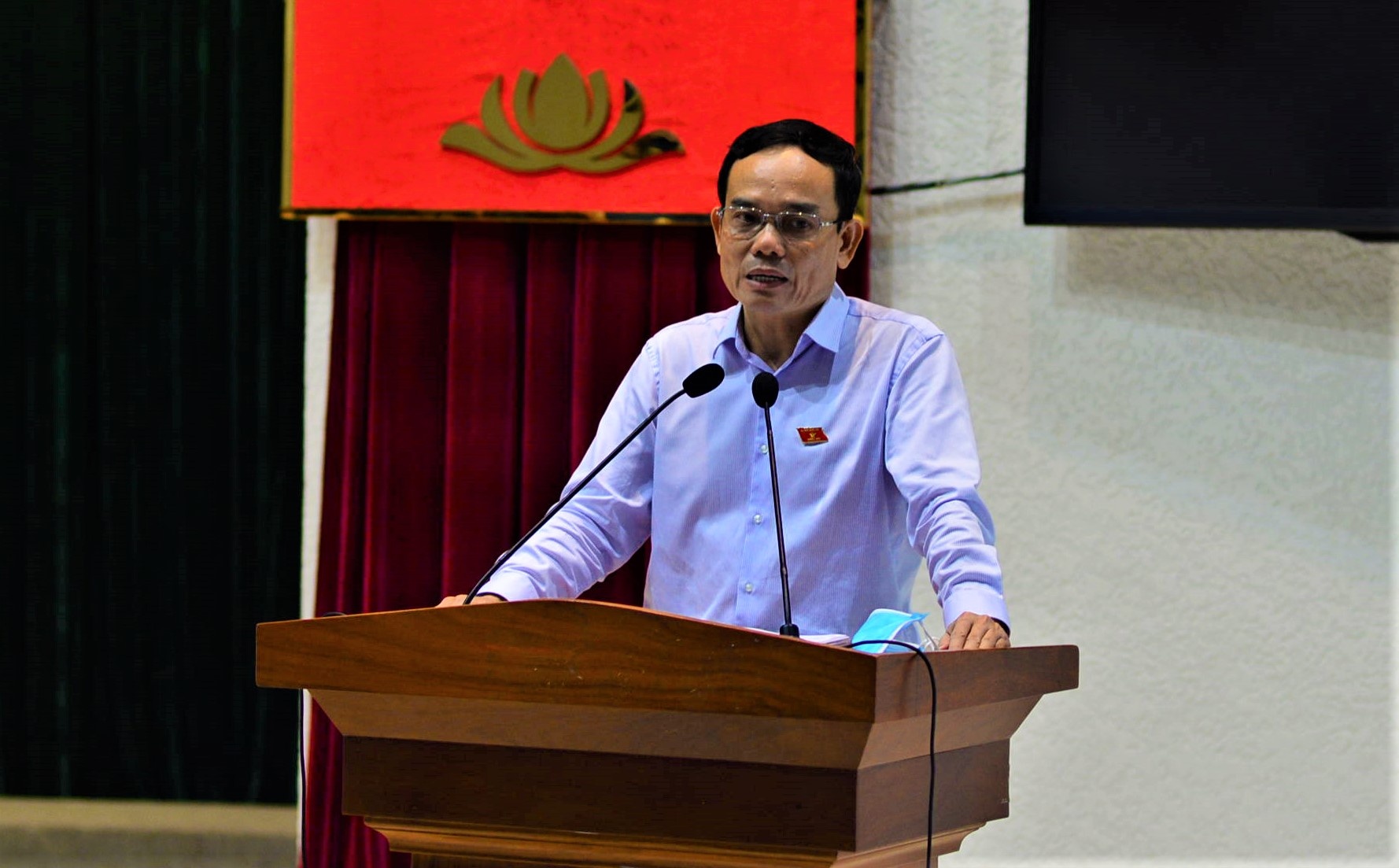 Lang nghe y kien nguoi dan anh 1