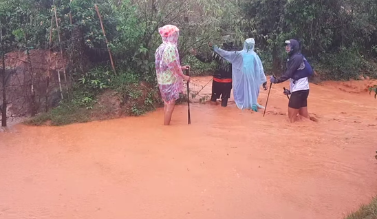 Lu cuon van dong vien dalat ultra trail anh 1