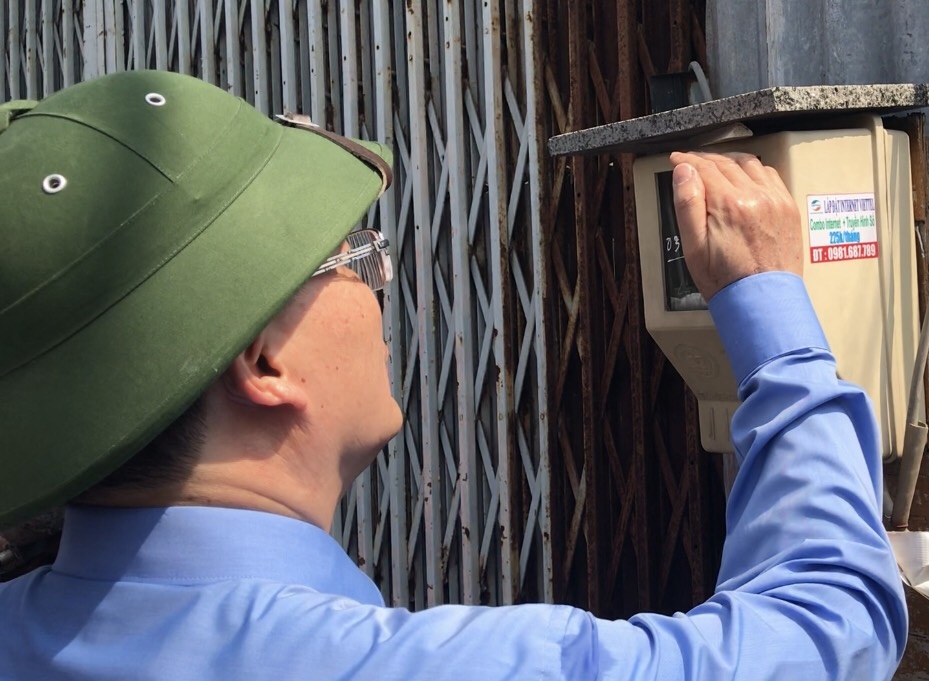 Bi thu Nhan: Nhin hoa don tien dien khong hieu duoc hinh anh