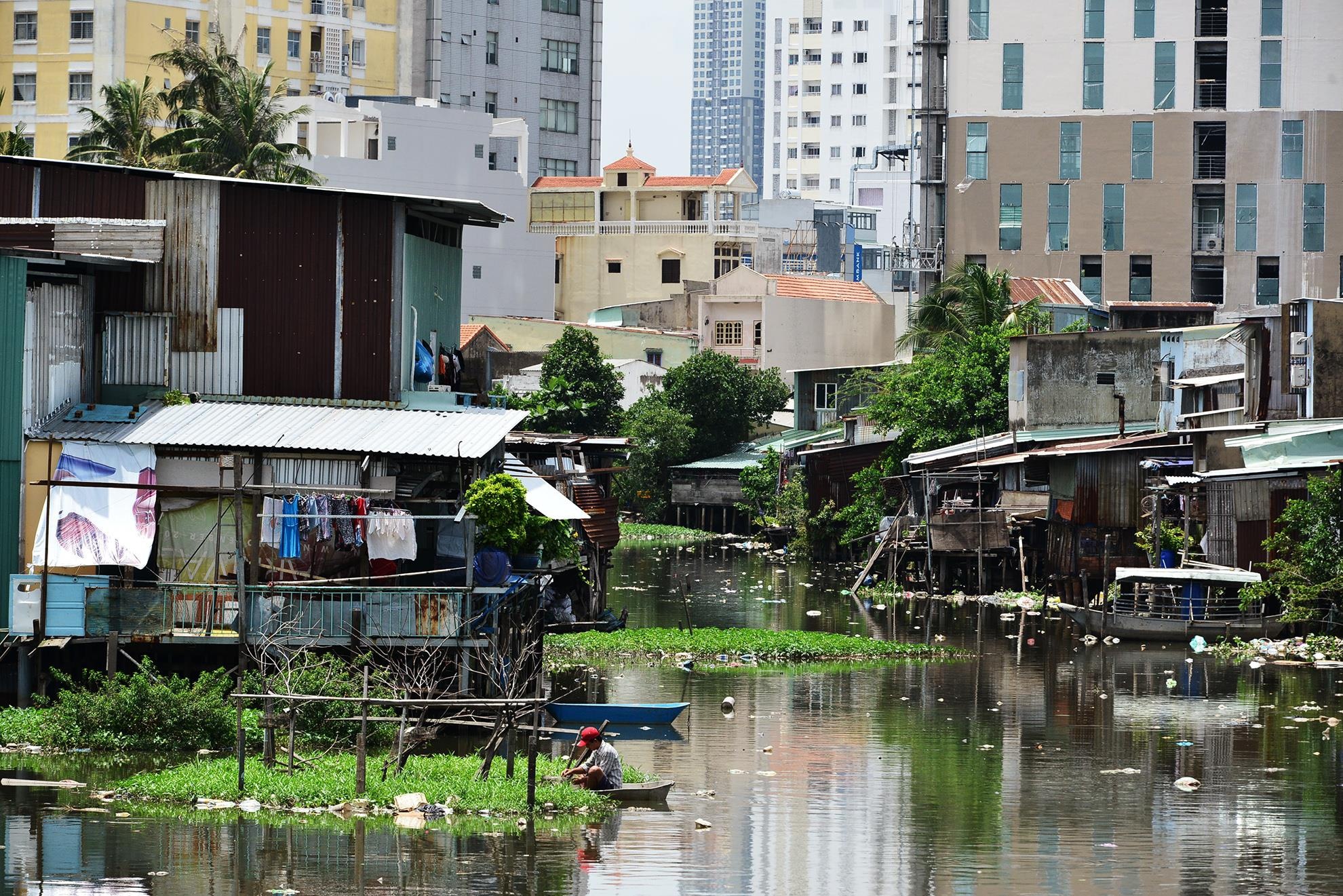 khi nao TP.HCM het ngap anh 4