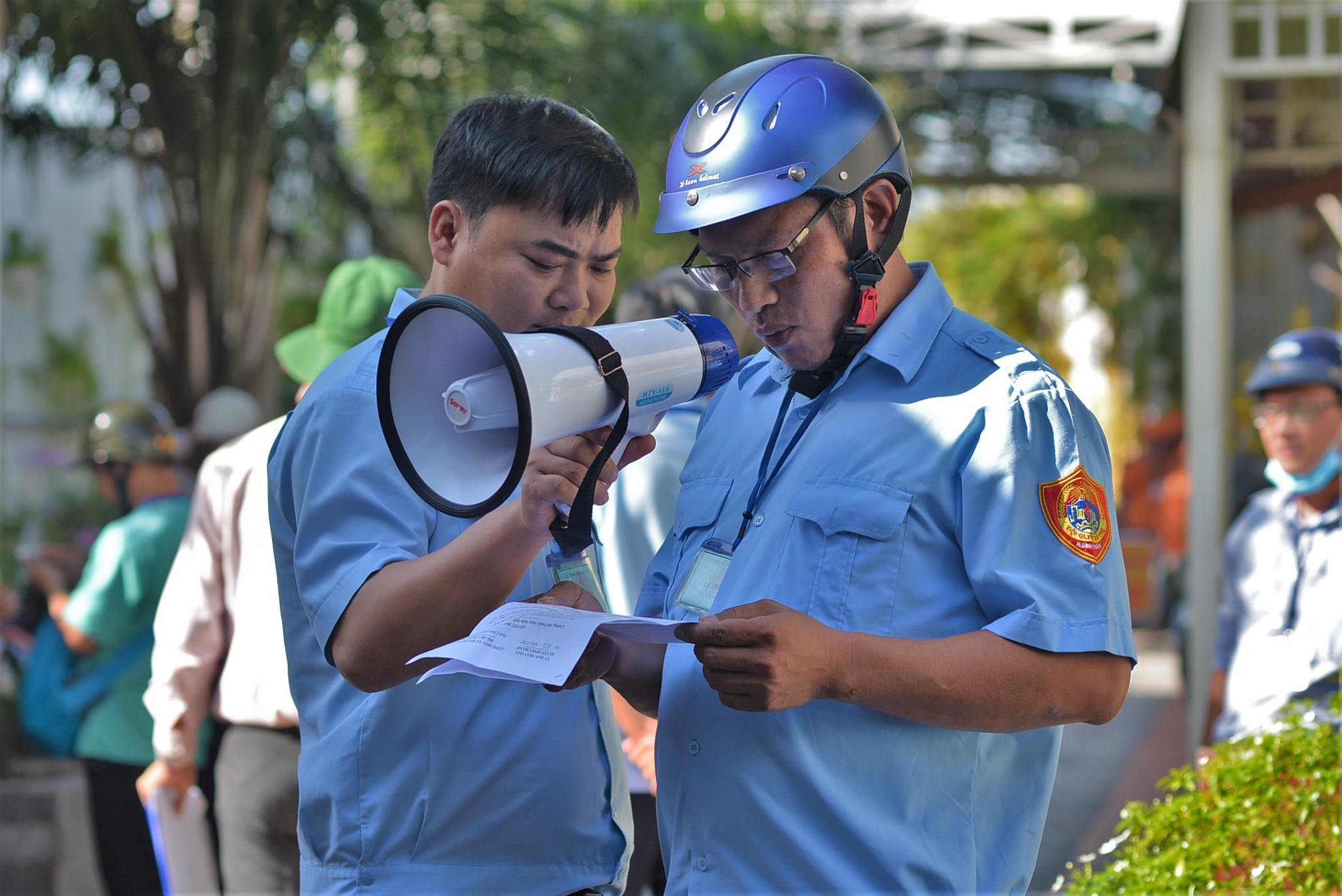 Loat lanh dao cap quan, huyen o TP.HCM bi ky luat vi vi pham xay dung hinh anh