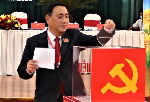 Ong Pham Thanh Kien tai dac cu Bi thu Quan uy quan 3 hinh anh