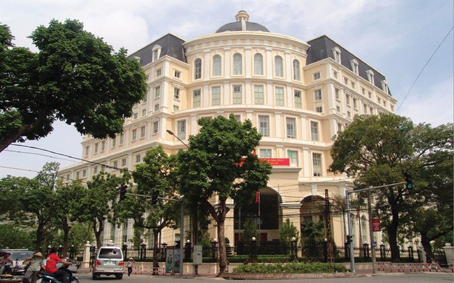 Tieu su ong Dinh Tien Dung anh 1