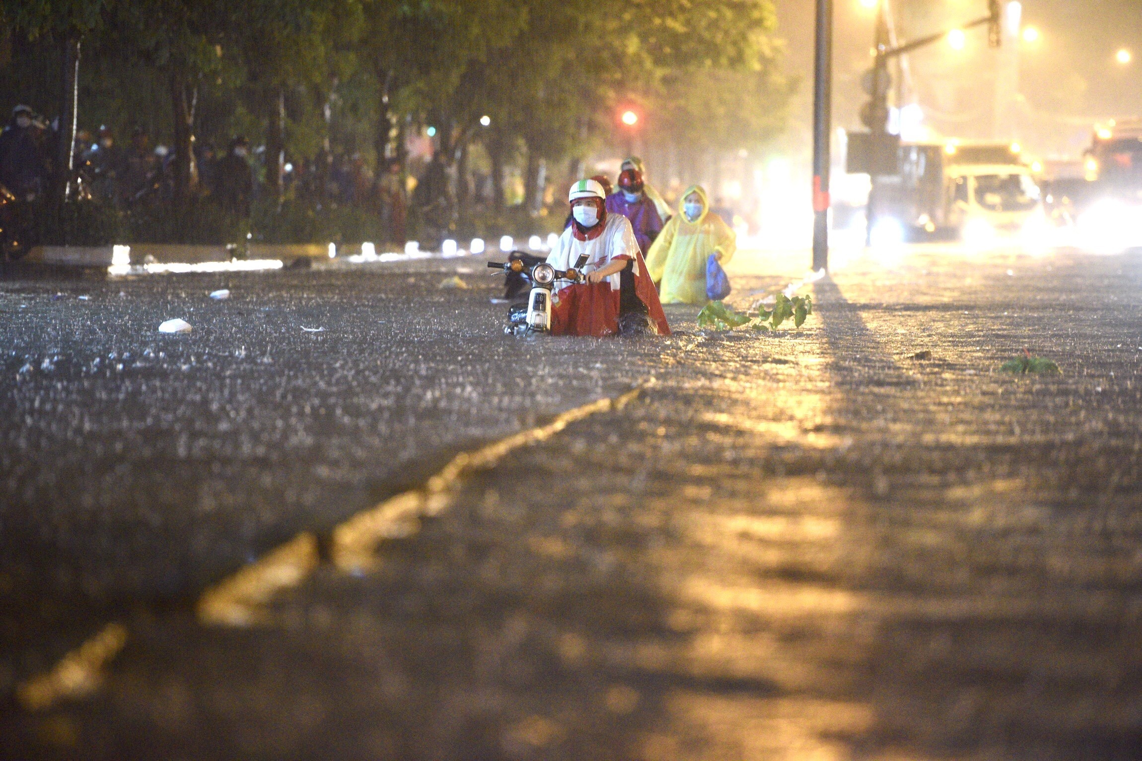 HCM thu phi thoat nuoc anh 1