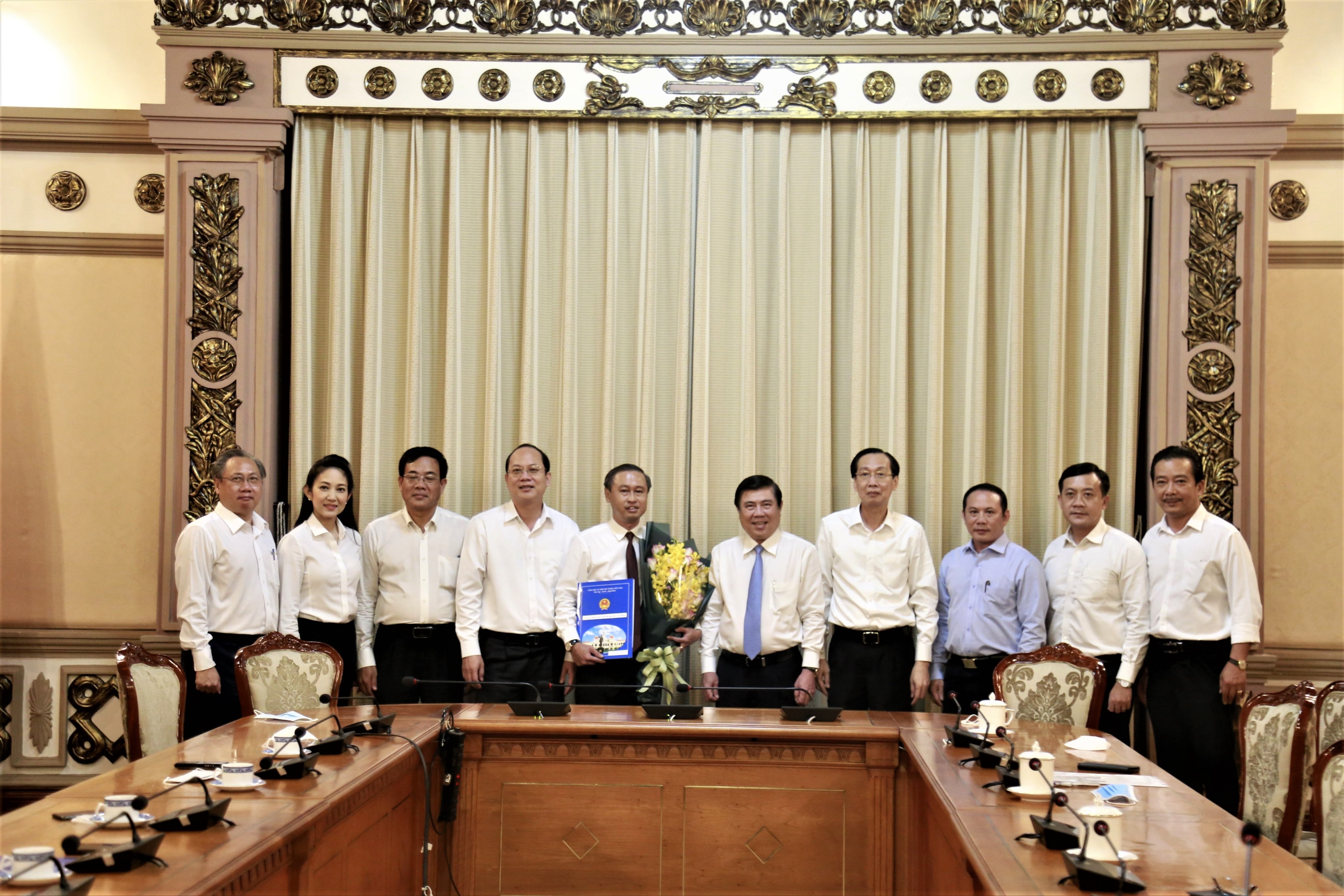 Giam doc So Noi vu HCM la ai anh 1