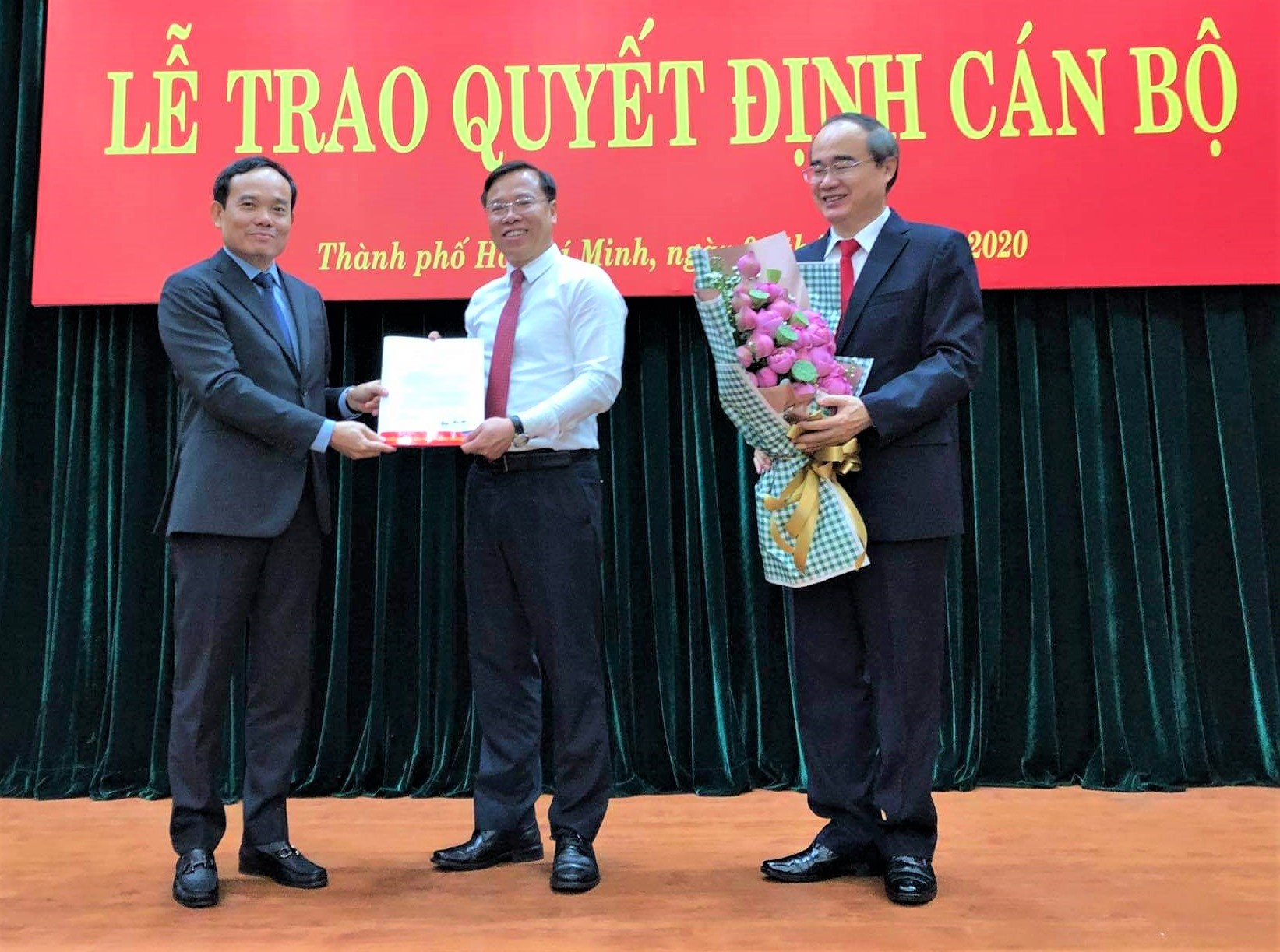 Chanh van phong Thanh uy HCM la ai anh 1