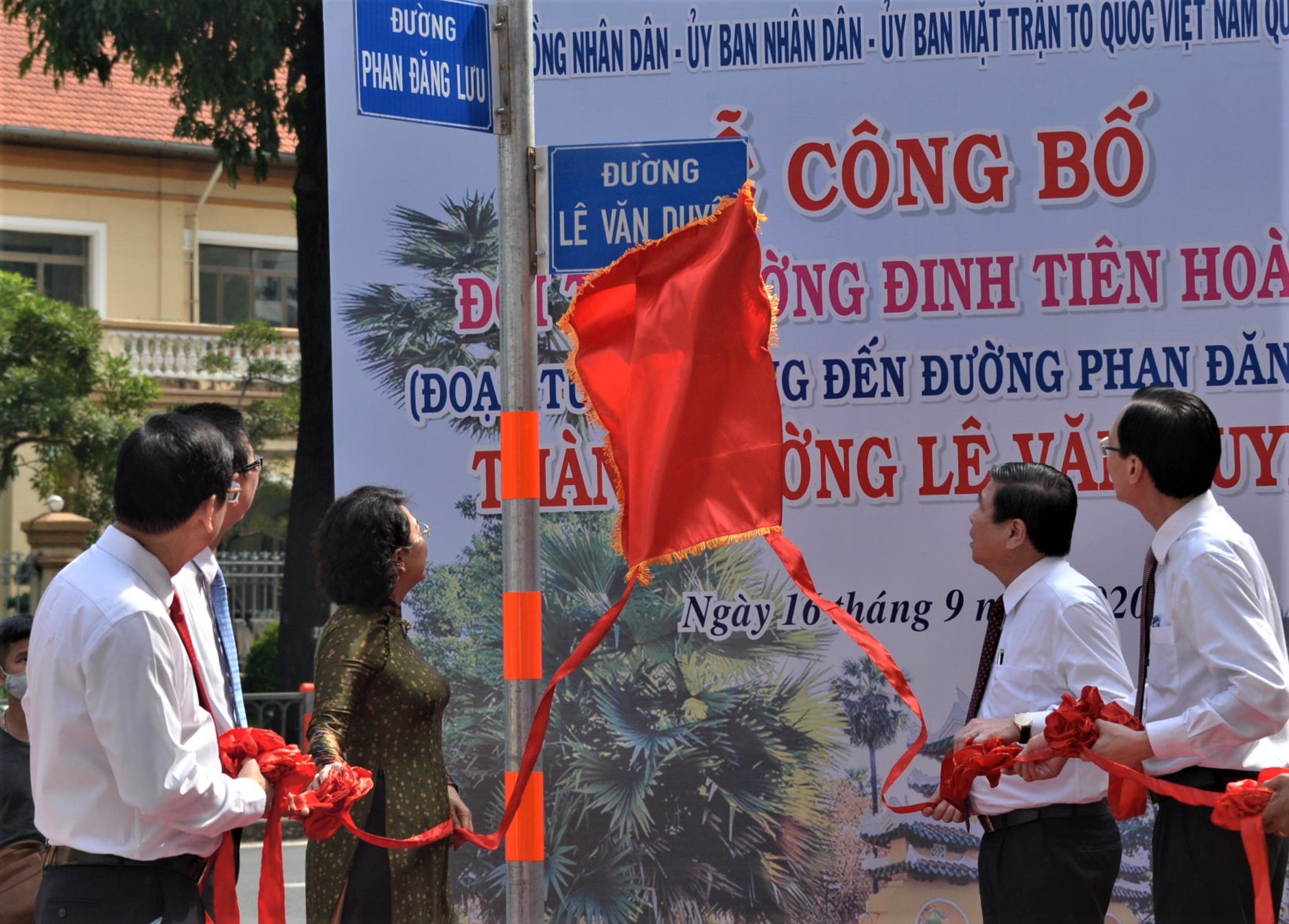 Duong Le Van Duyet quan Binh Thanh anh 1