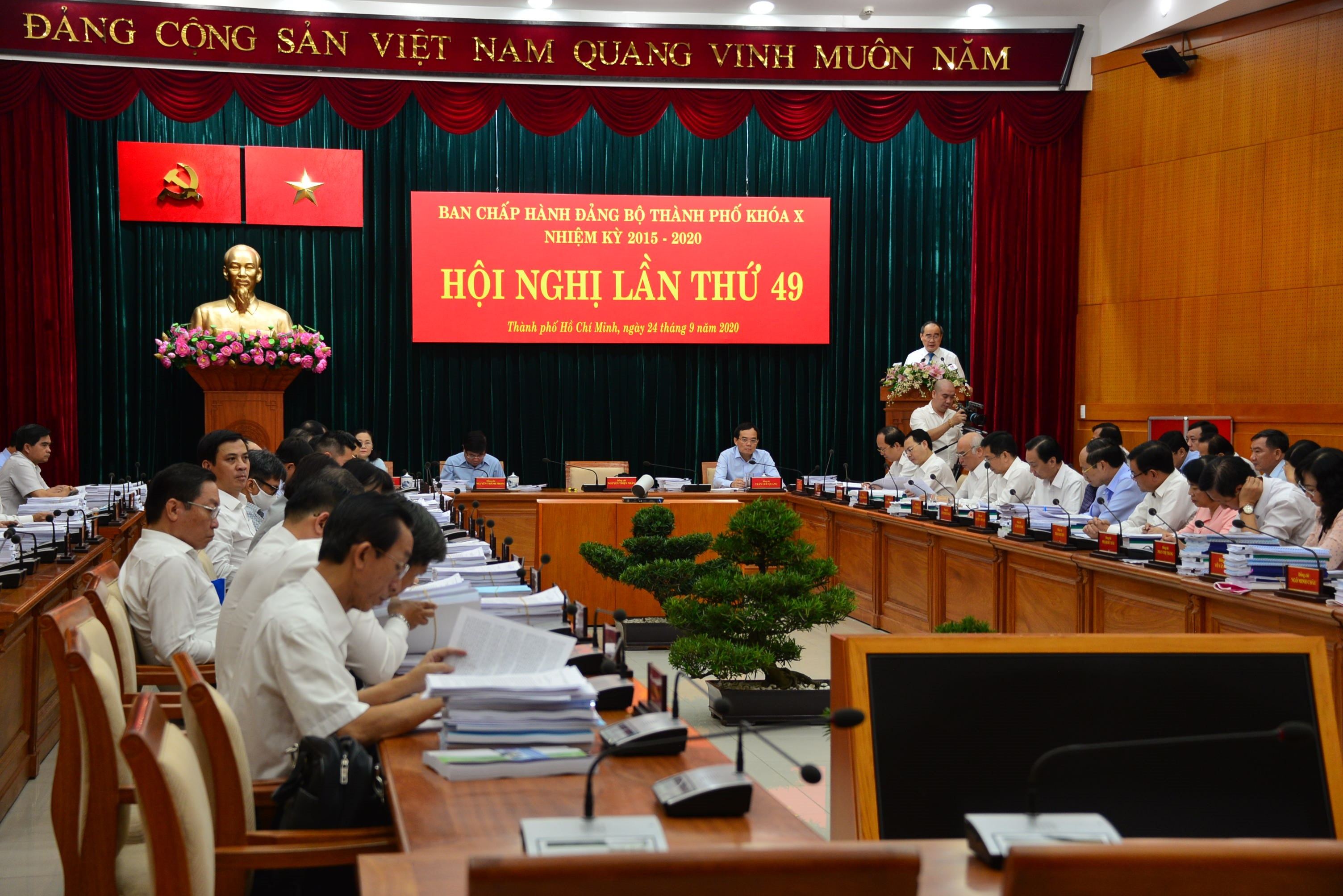 HCM ra sao nhung nam toi anh 2