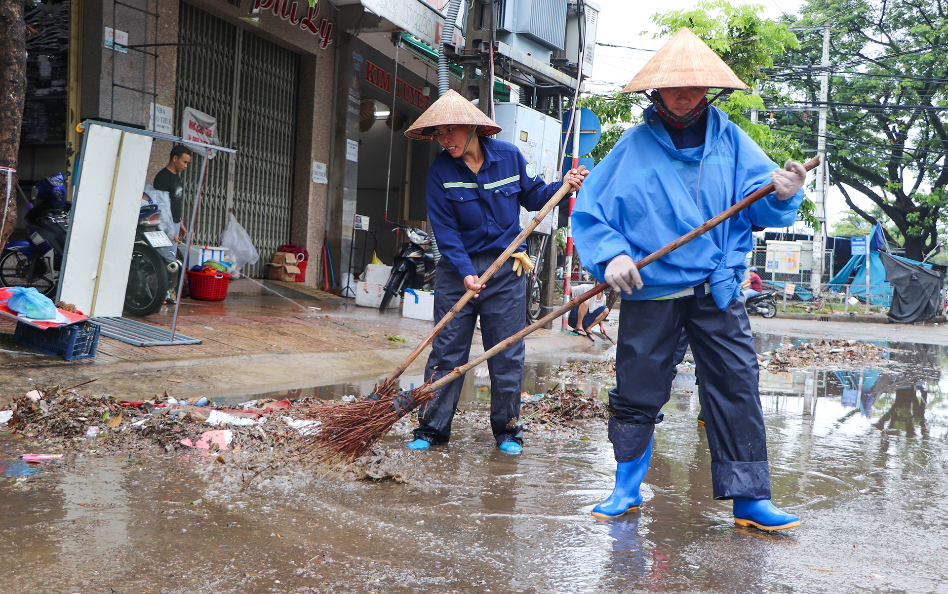 Lu ngap Tam Ky anh 8