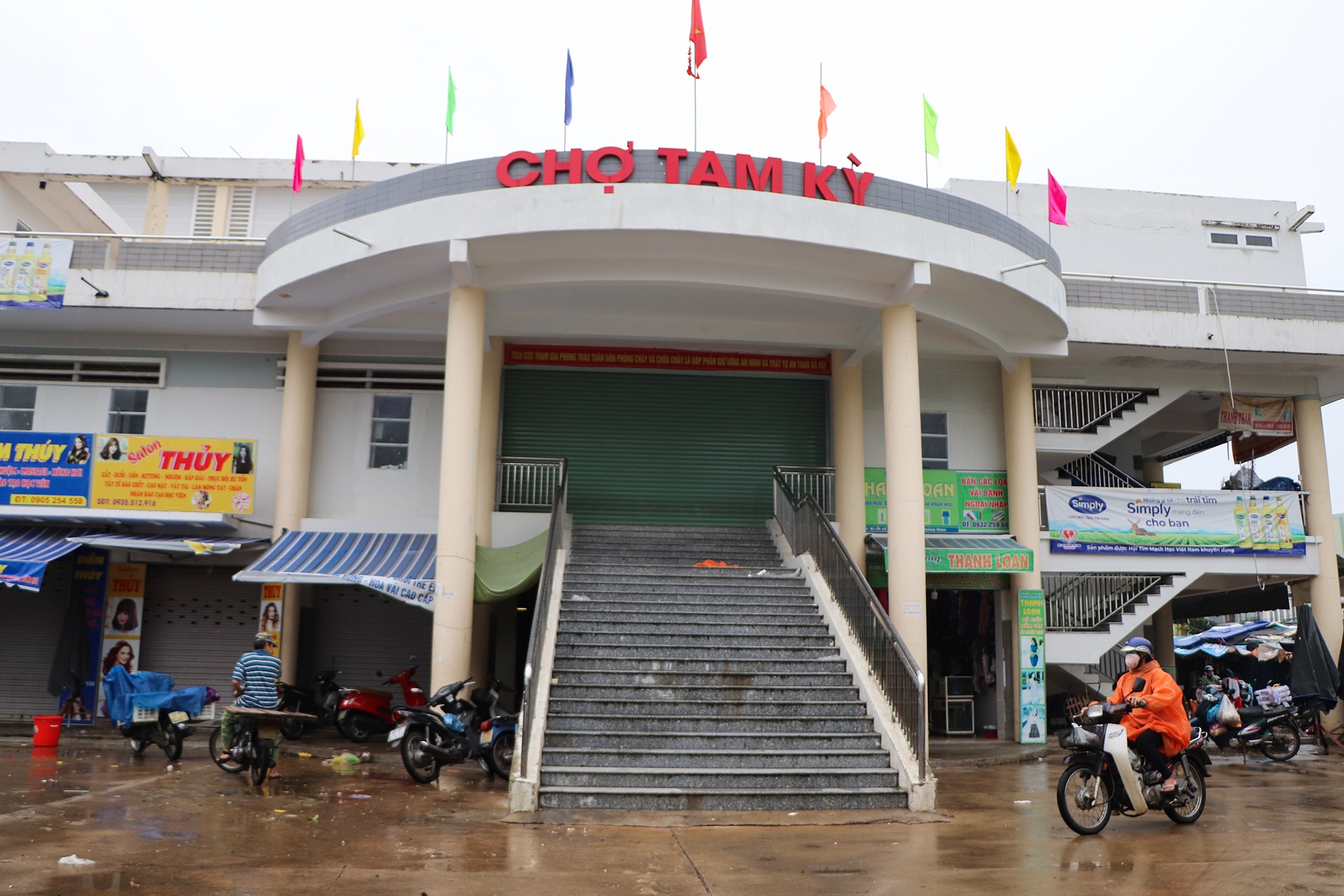 Lu ngap Tam Ky anh 1