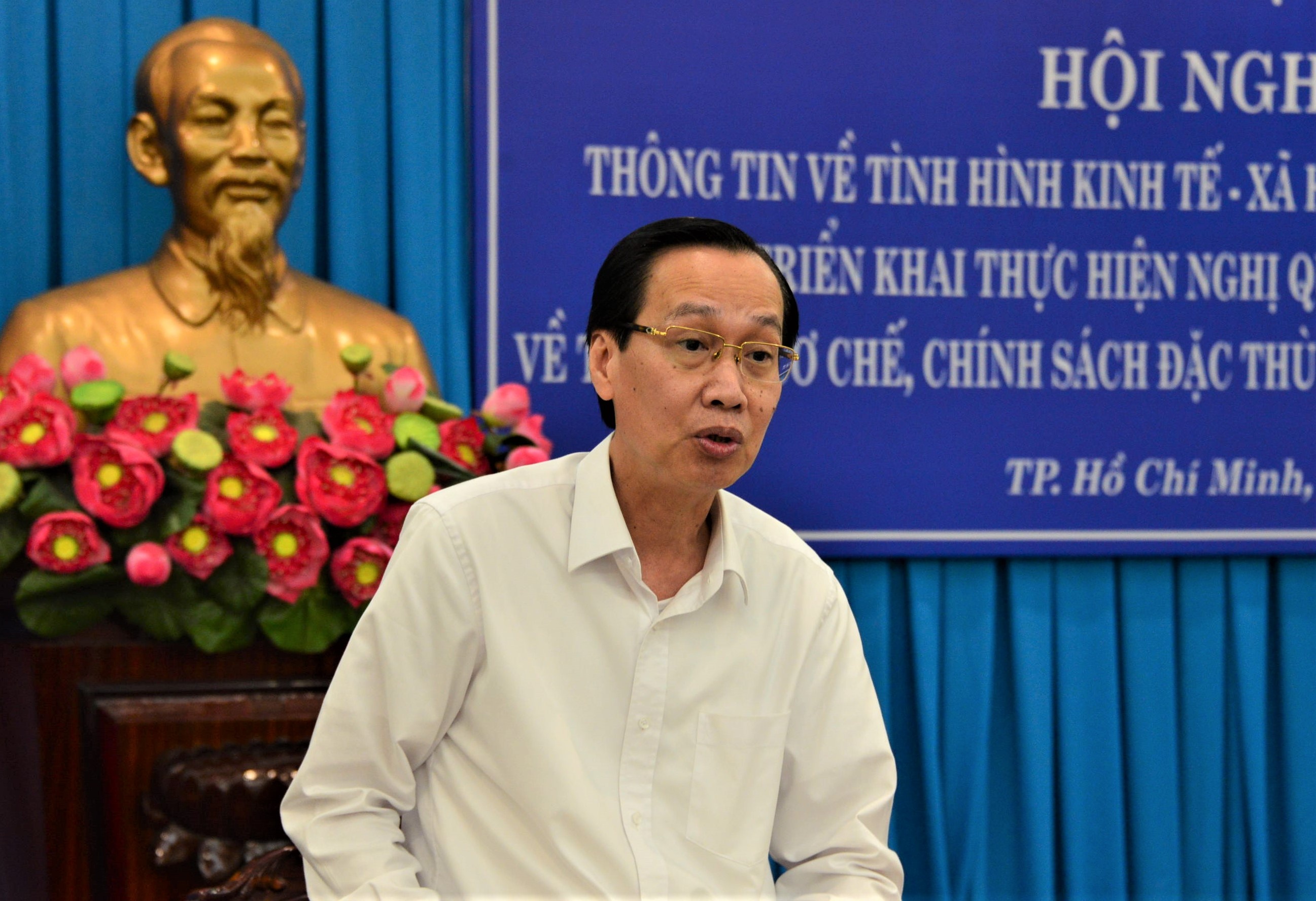 Deo khau trang phong Covid19 anh 1