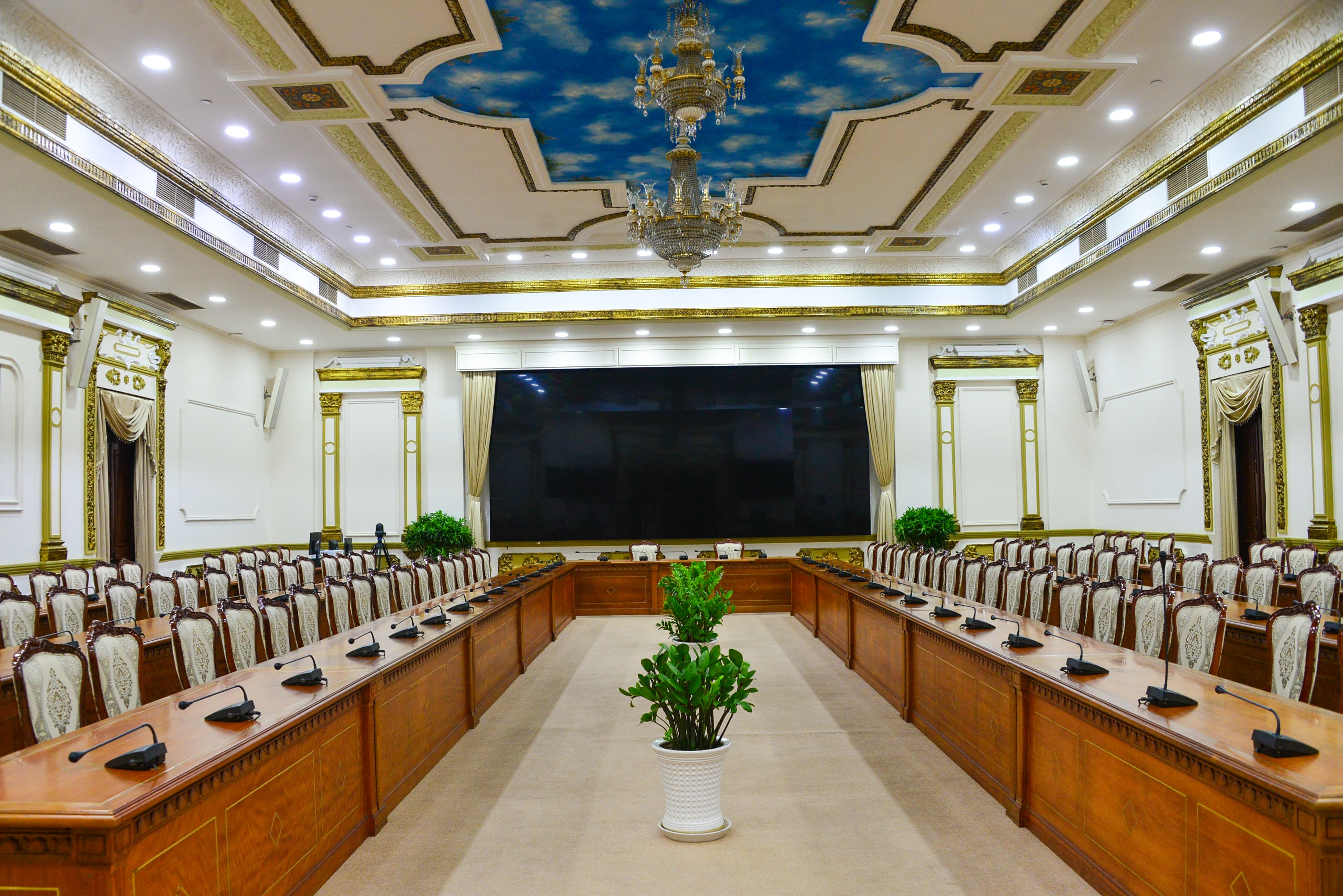 Tru so UBND HCM anh 7