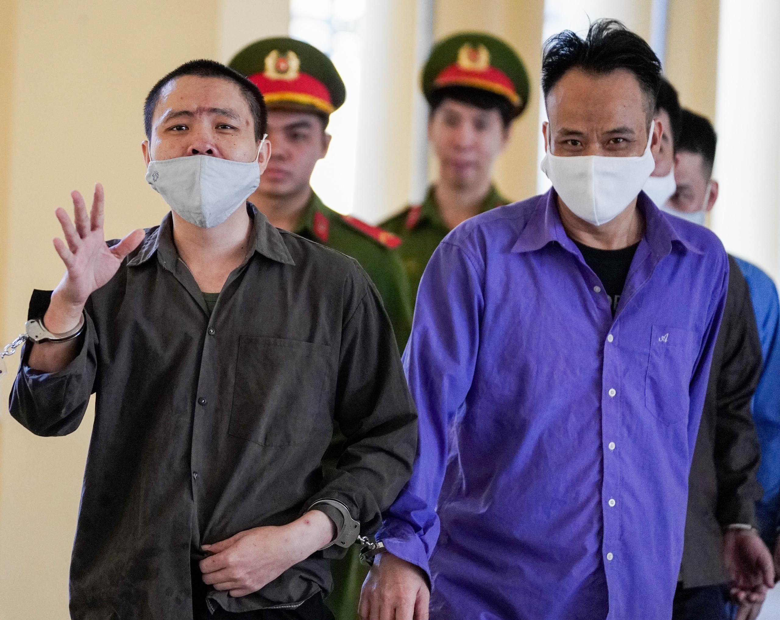 Xet xu vu Tuan Khi anh 2