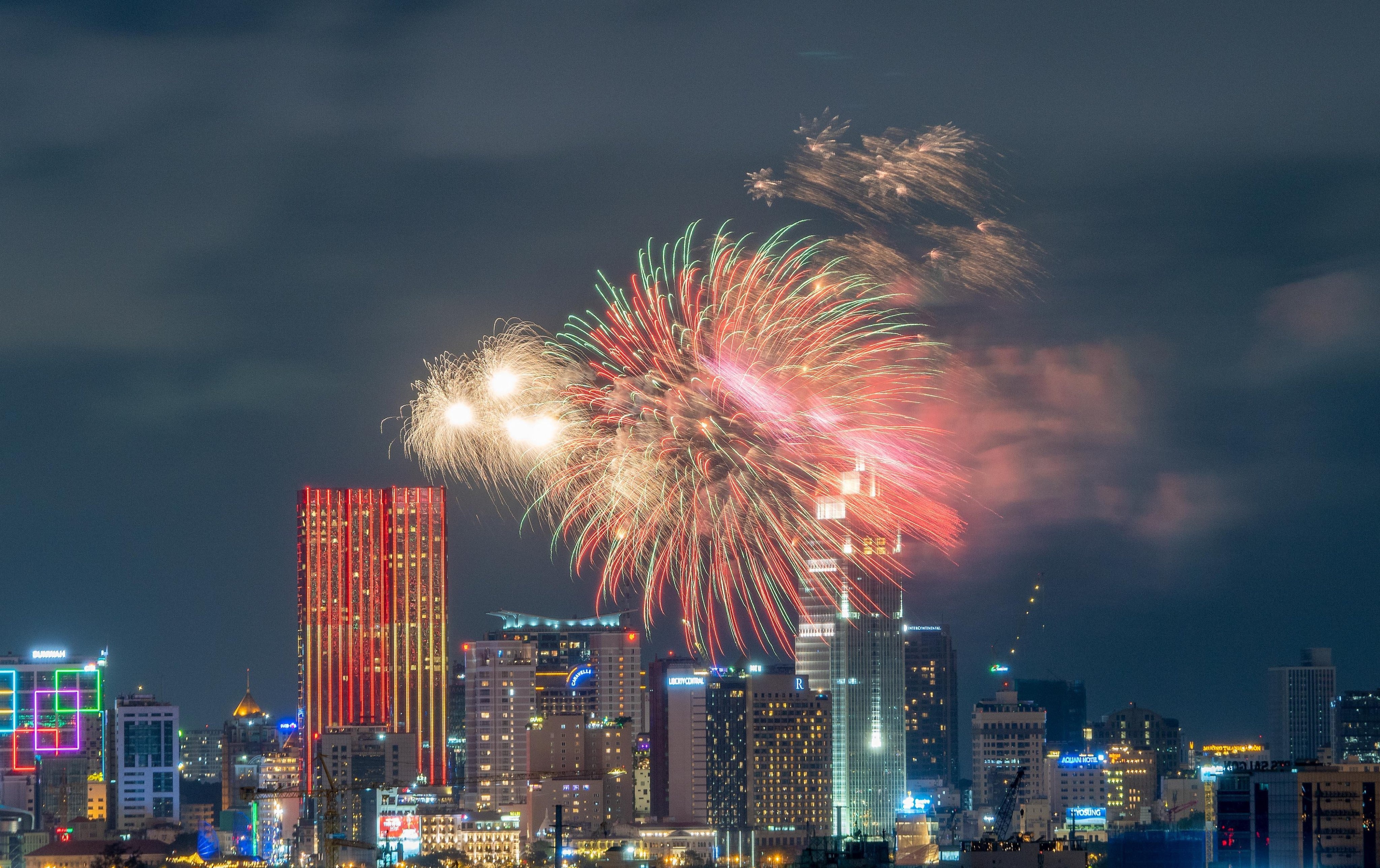 Thu tuong chap thuan 4 diem ban phao hoa Tet Duong lich o TP.HCM hinh anh