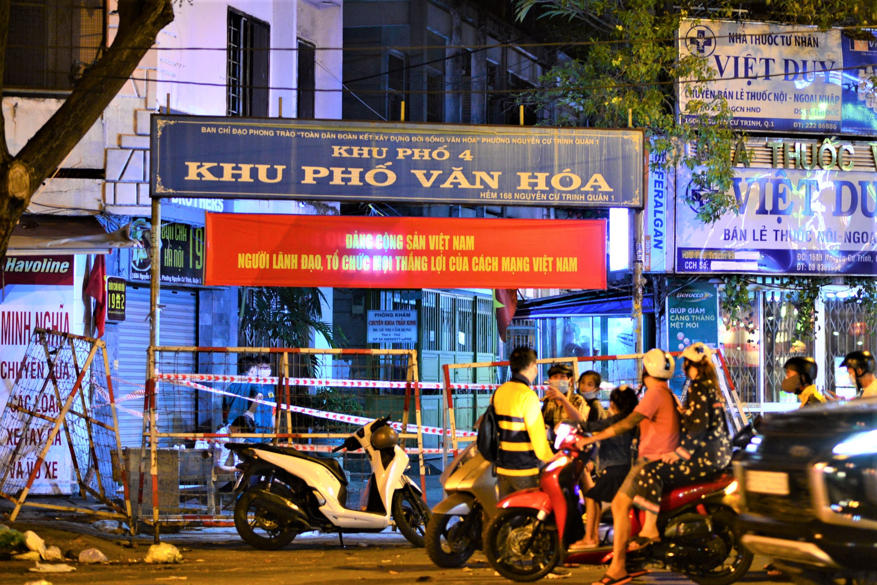 Gian cach xa hoi HCM anh 1