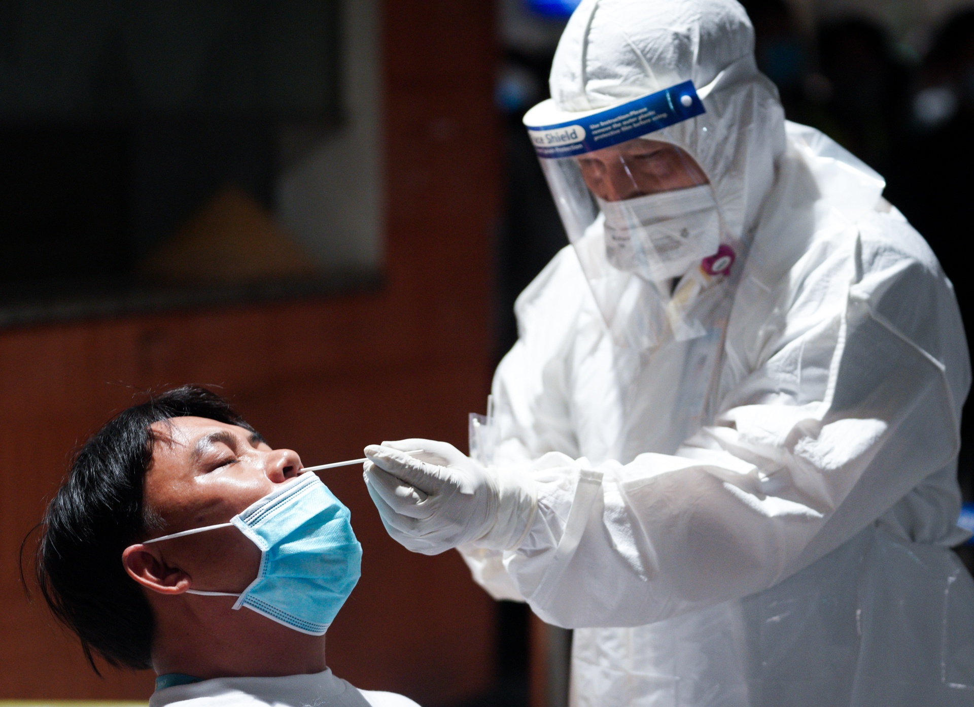 Tat ca ca tiep xuc benh nhan Covid-19 tai TP.HCM deu am tinh hinh anh