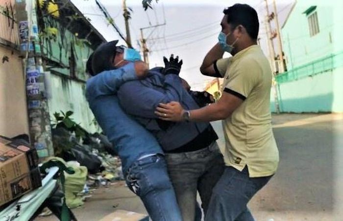 Dot phao bi phat khong anh 1