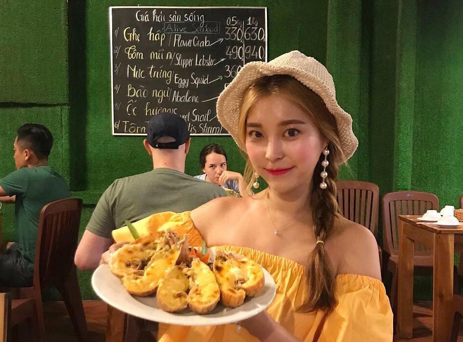 TP.HCM cho mo lai nha hang, tiep tuc dong cua quan bar hinh anh