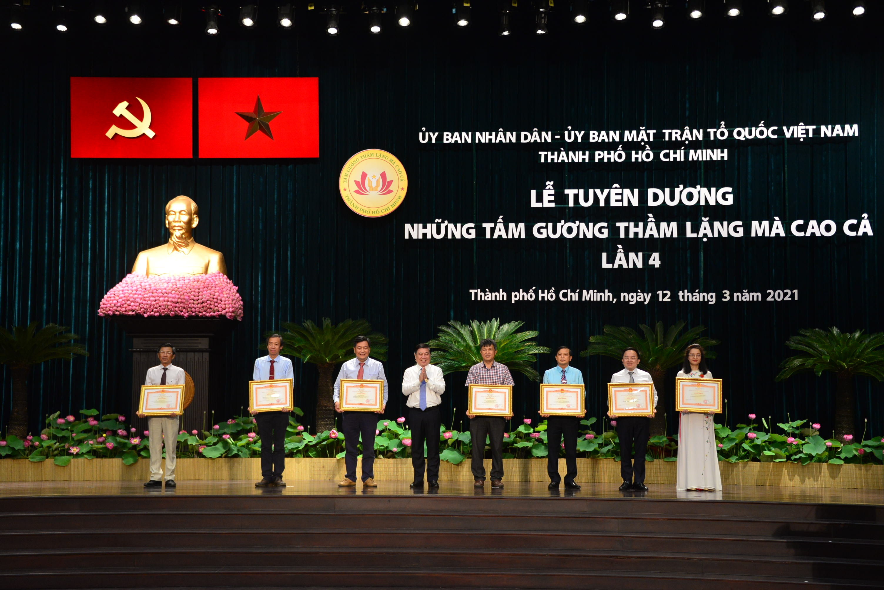 Khen thuong HCDC anh 2