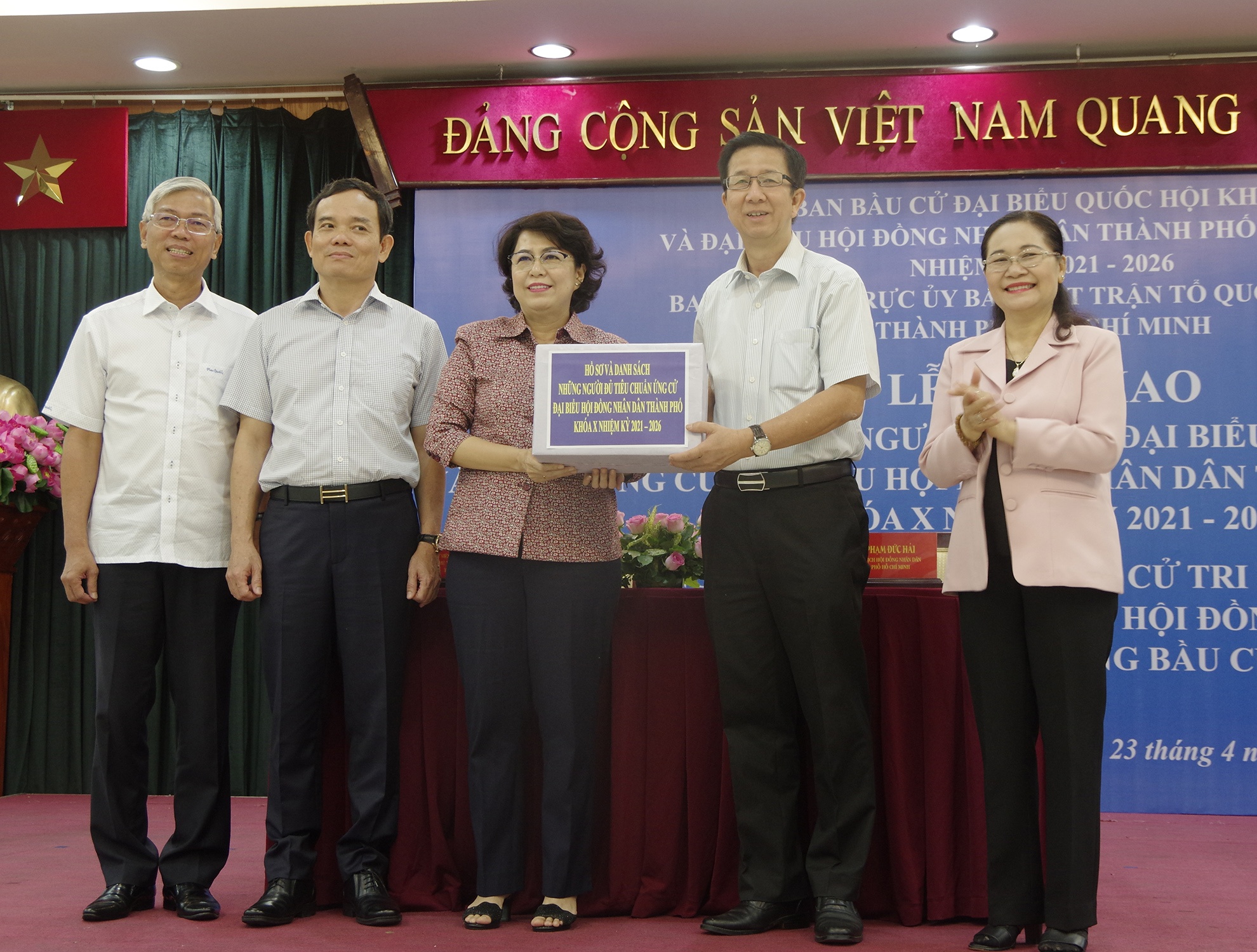 Chu tich nuoc ung cu tai HCM anh 2