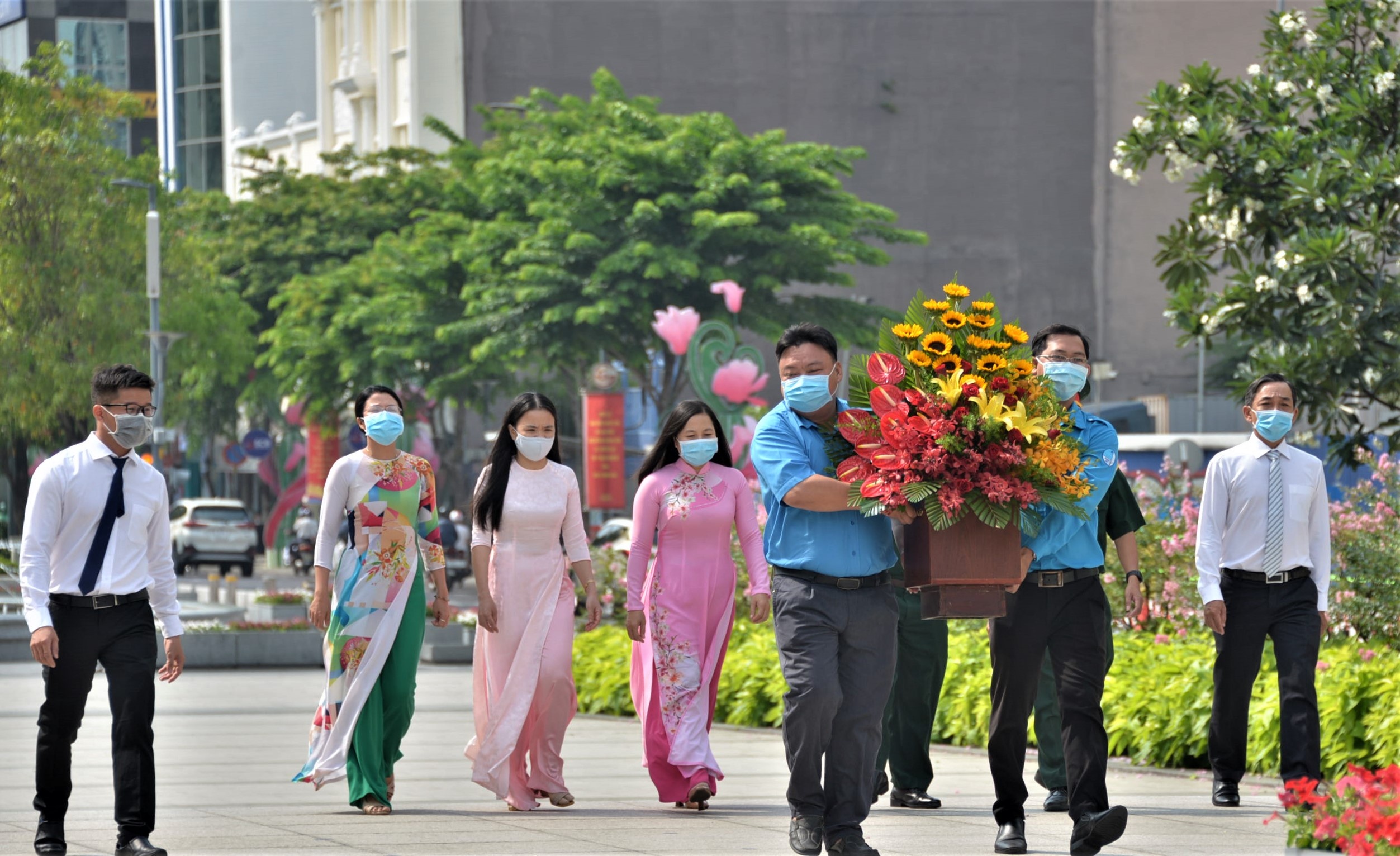 Ky niem ngay le 30/4 anh 8