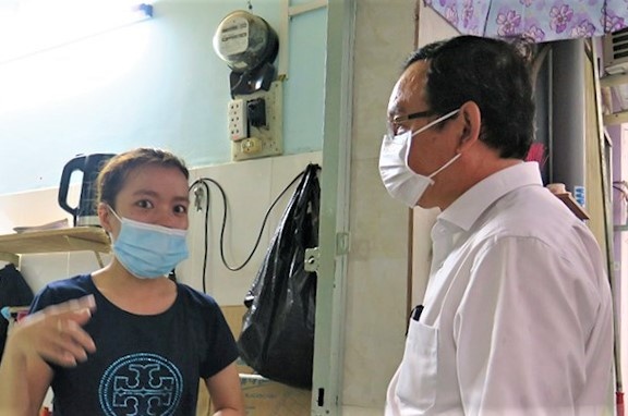 Bi thu Nguyen Van Nen tham gia dinh nan nhan vu chay 8 nguoi chet hinh anh