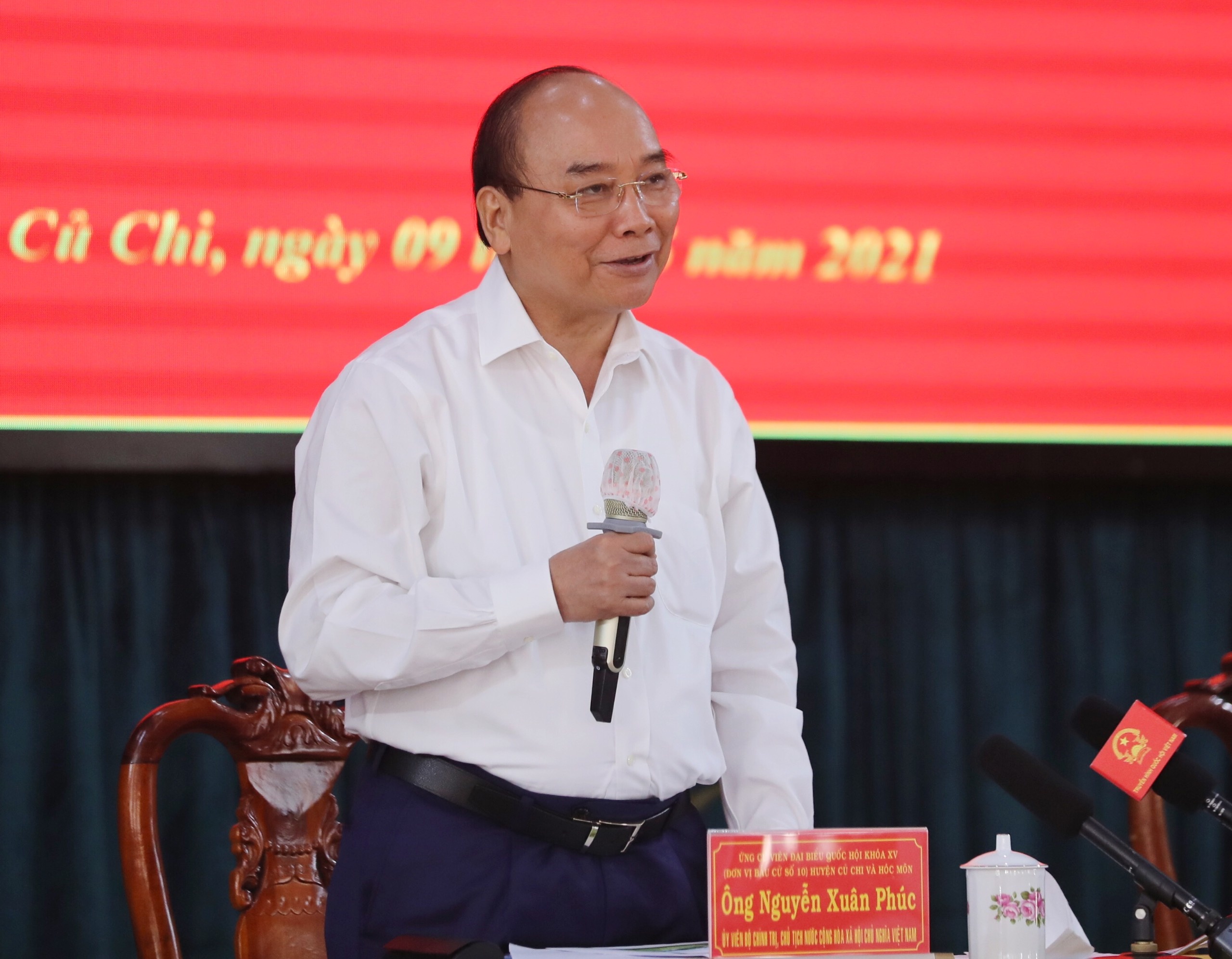 Chu tich nuoc tiep xuc cu tri anh 11