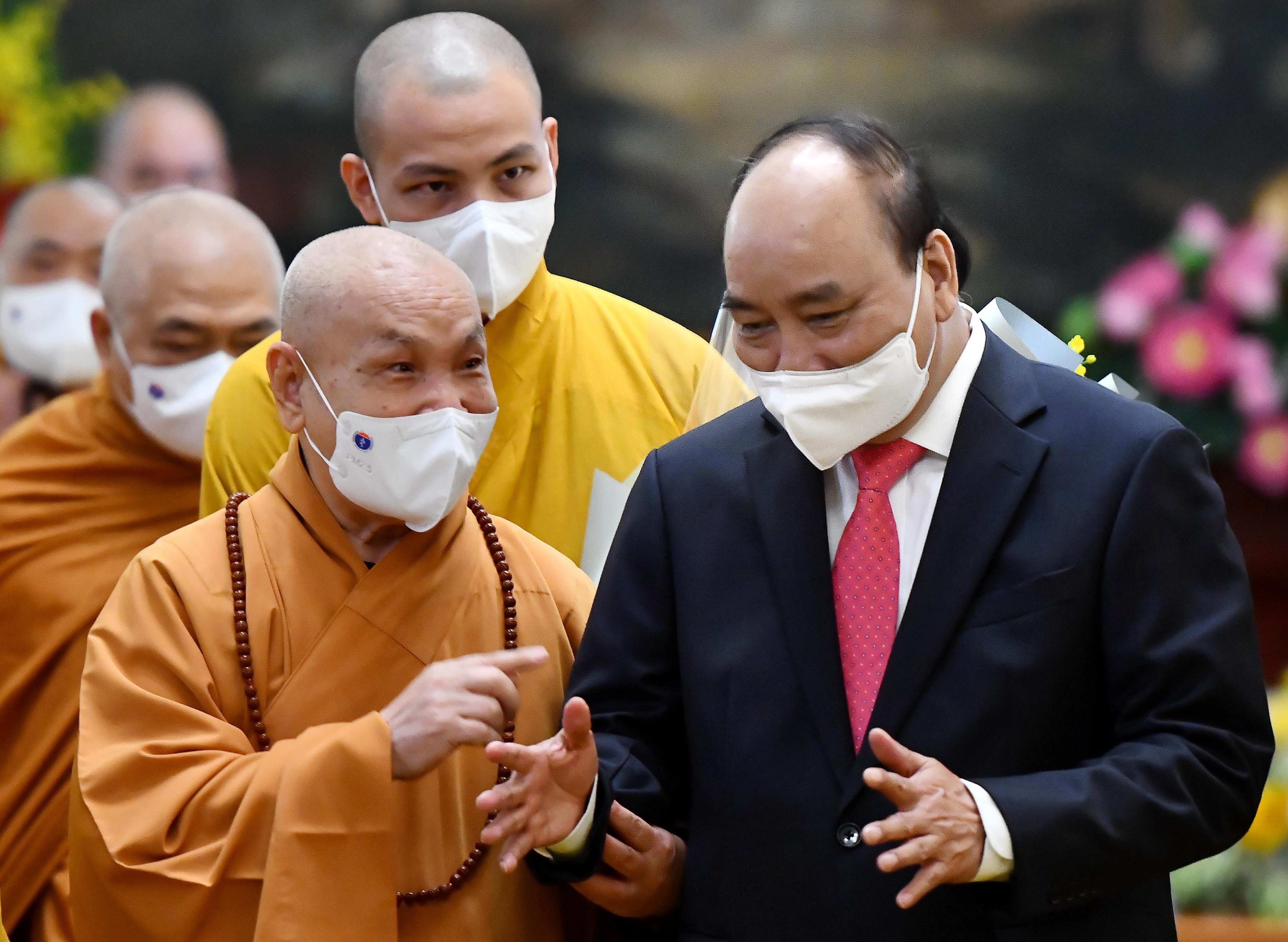 Chu tich nuoc duoc tang 4 chu 'Di duc an dan' hinh anh