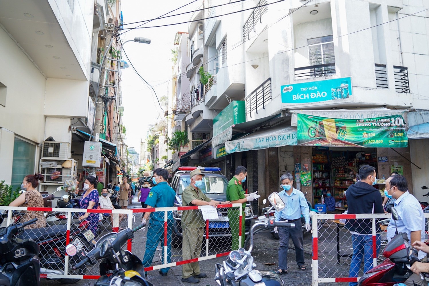 Phong toa duong Nguyen Dinh Chieu anh 1