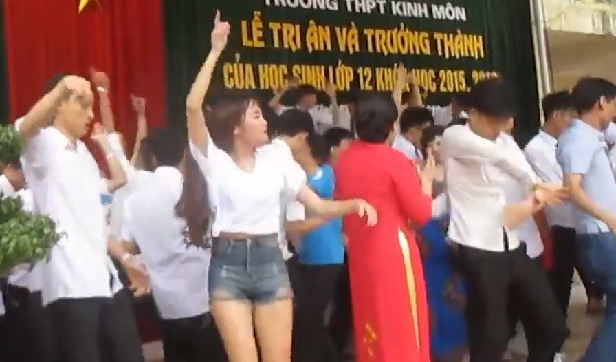 thay tro nhay hon loan anh 1