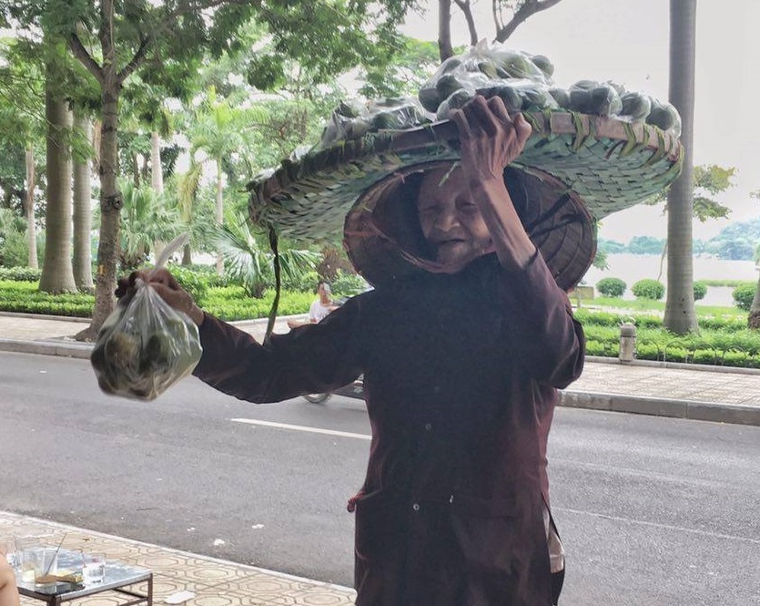 cụ bà bán chanh ảnh 2 cu ba ban chanh anh 2
