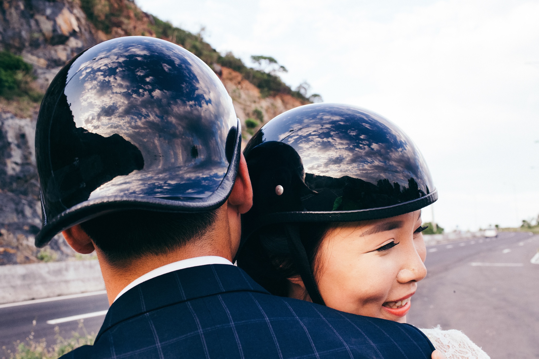 Bo anh cuoi ben xe moto anh 4