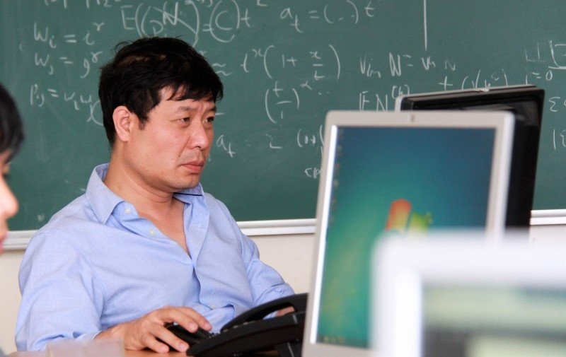 tranh cãi thi trắc nghiệm toán ảnh 2 tranh cai thi trac nghiem toan anh 2