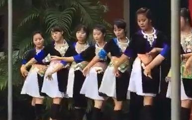 Clip mua truong THPT Ky Son, Nghe An hinh anh