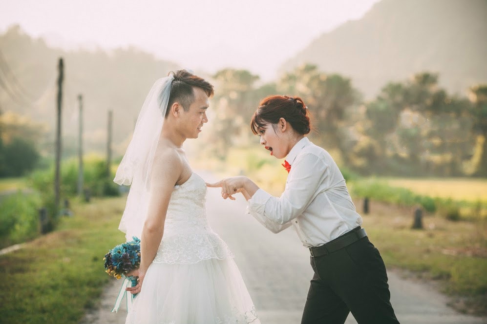 bo anh cuoi hoan doi vi tri anh 2