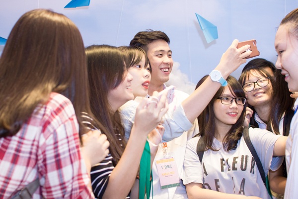 Huy Me bị bắt nạt khi đi học ảnh 2 Huy Me bi bat nat khi di hoc anh 2