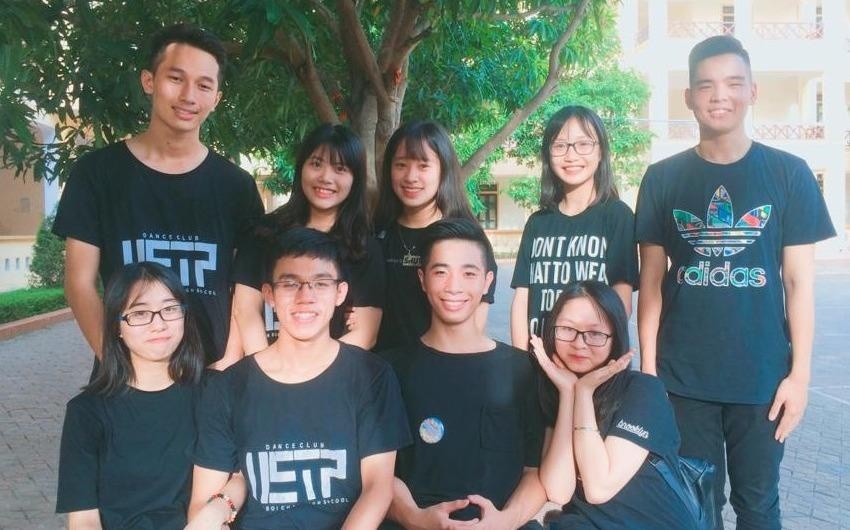 Teen Nghe An sang tao dieu nhay 'Bong bong bang bang' hinh anh