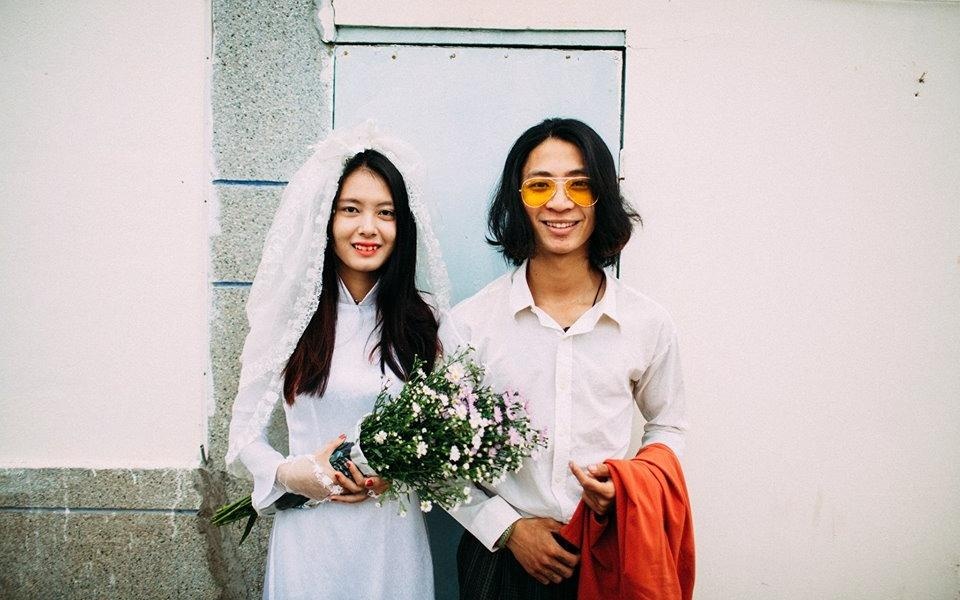 Bo anh cuoi phong cach hoai co cua cap 9X Khanh Hoa hinh anh