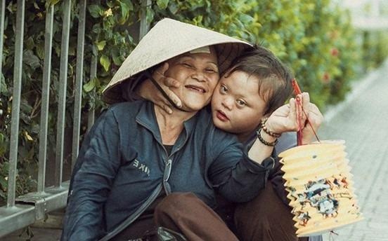 Nhung khoanh khac xuc dong ve nguoi me Viet Nam hinh anh