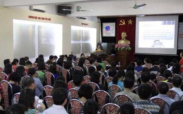 Chong soc cho con khi chuyen cap hinh anh